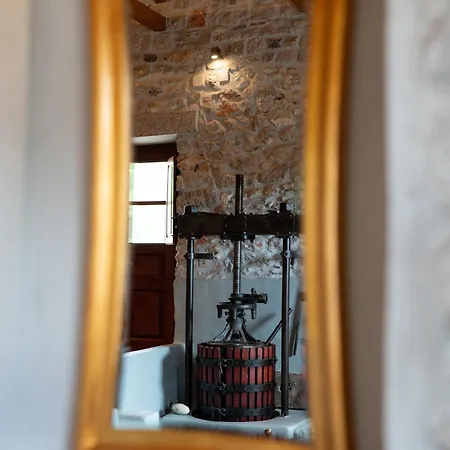 Old Winery Stonehouse Дом отдыха
