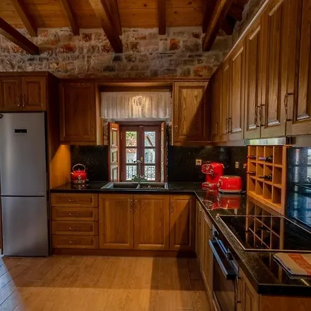 Old Winery Stonehouse * Peleta