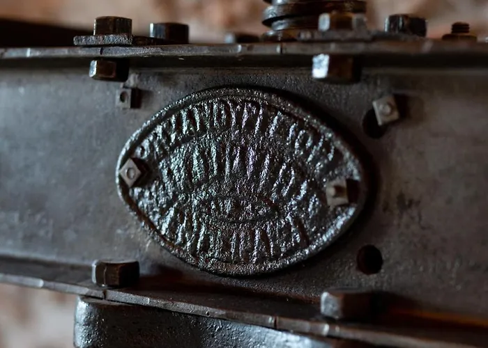 Old Winery Stonehouse Peleta